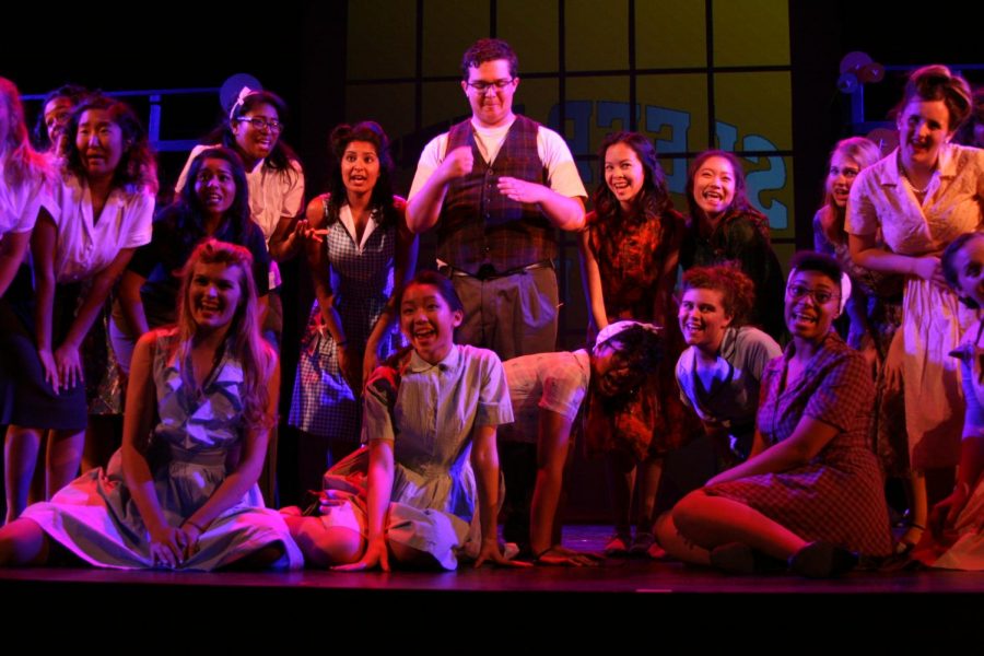 The ensemble cast of The Pajama Game.