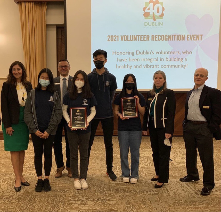 Student representatives of Breaking BEARriers Youth Organization pictured at the 2021 Volunteer Recognition Event. Pictured from left to right: Mayor Melissa Hernandez, Angelina Wu (10), City Council Member Shawn Kumagai, Summer Shi (10), Anthony Li (10), Jessica Wang (10), Vice Mayor Jean Josey, and City Council Member Michael McCorriston. Photo courtesy of Christy Li.