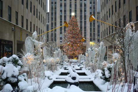 Picture of Rockefeller Center during the Christmas season